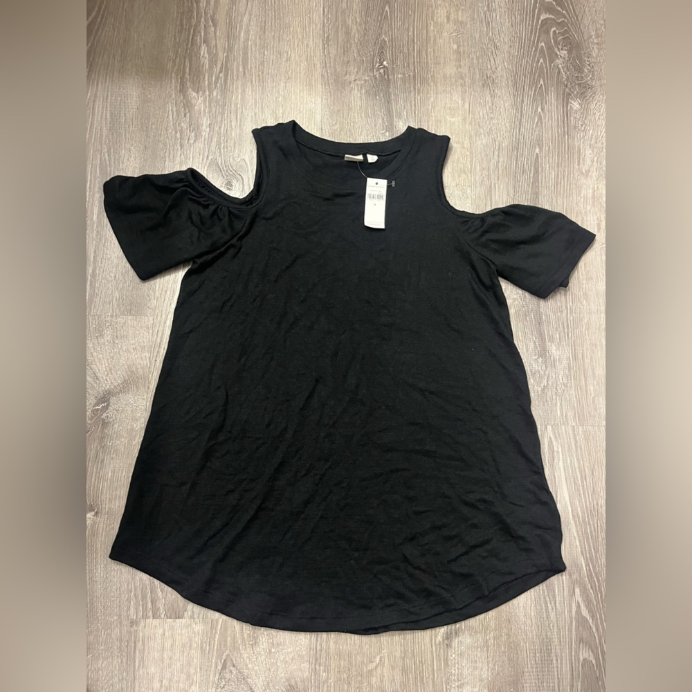 Women's Gap Maternity Black Top with Cut‎ Out Shoulders- Size S- NWT
